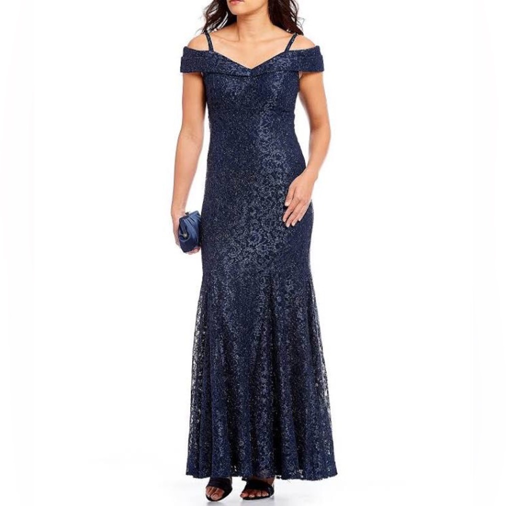 David’s Bridal navy bridesmaid dress (NWOT)